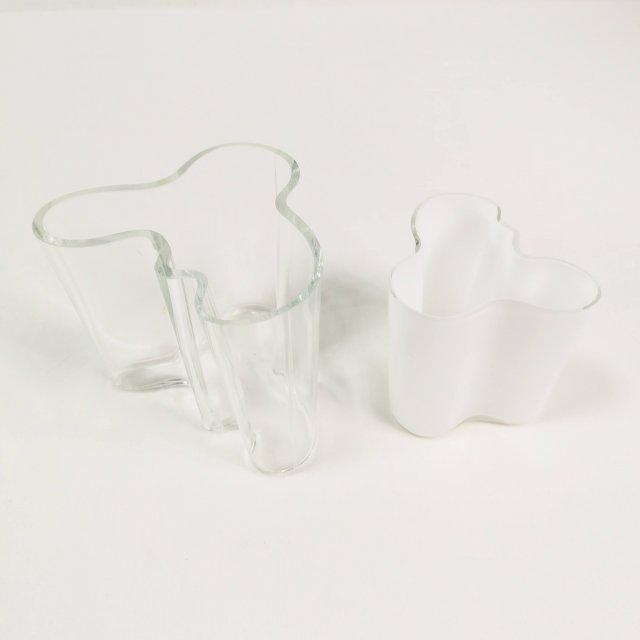 Mid Century para wazonów- naczyń szklanych, Littala, proj. Alvar Aalto, Finlandia lata 80.