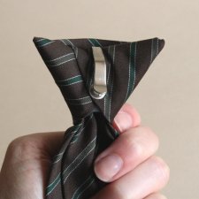 krawat na spinkę